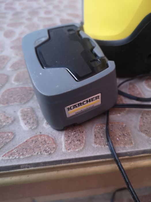 Стъклочистачка Karcher зарядно 2външни Батерии Нов Модел