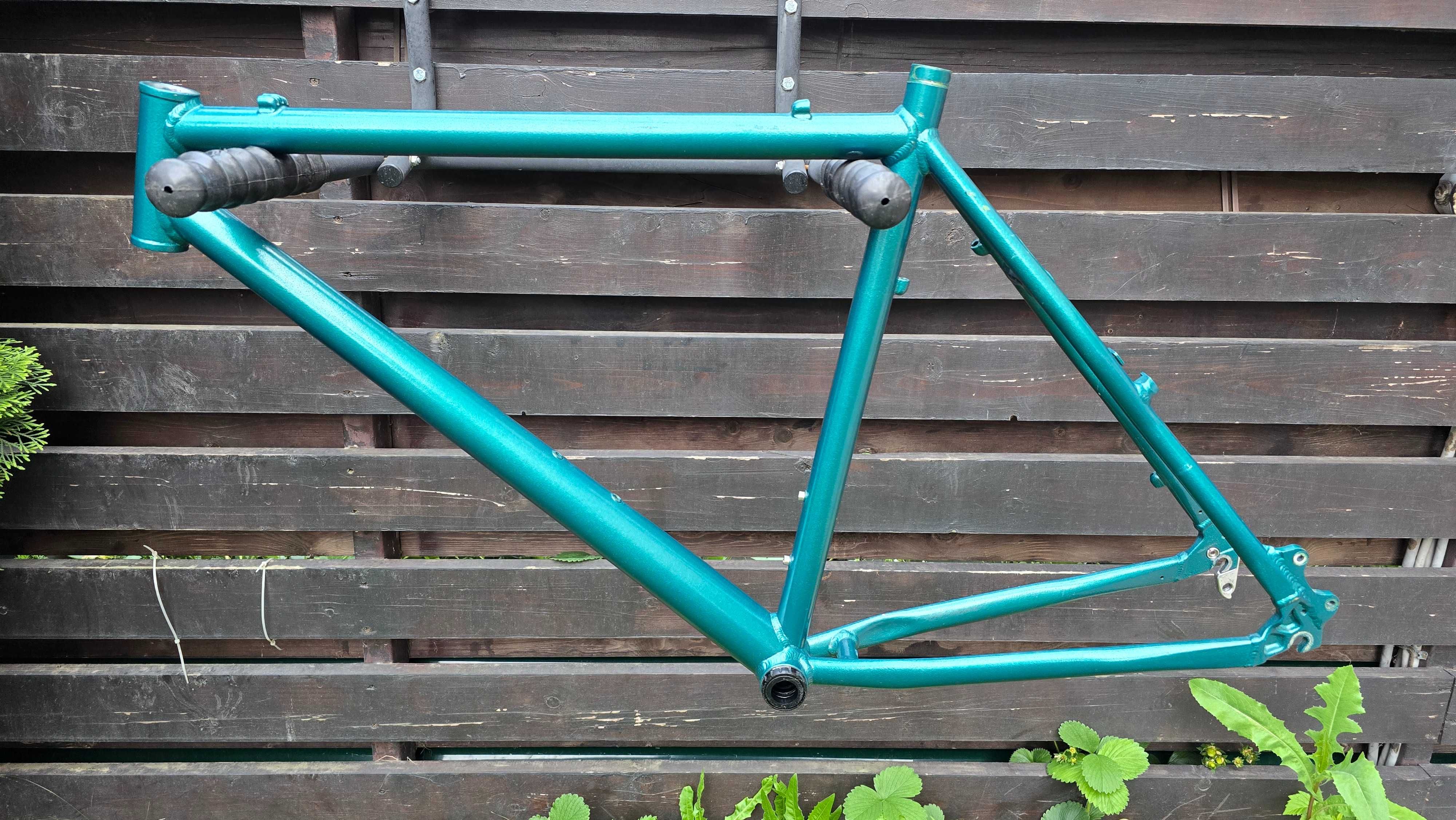 Cadru aluminiu MTB si  roti Mavic 27.5 - marca Steppenwolf