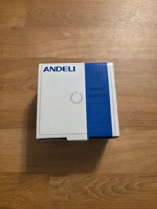 Întrerupător Smart cu Touch și Wi-Fi
Design elegant din sticlă