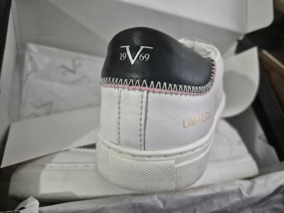 Дамски кожени маратонки Версаче