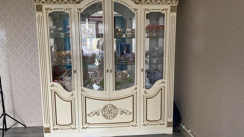 продается Сервант