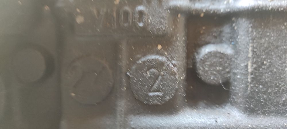 Цилиндров блок и маслена помпа балансиращи валове VW Passat b 6