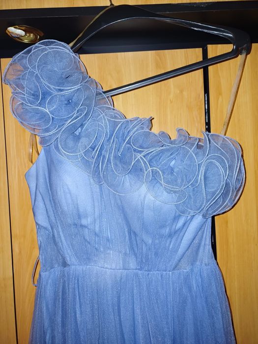 Rochii de seara, in stare foarte buna