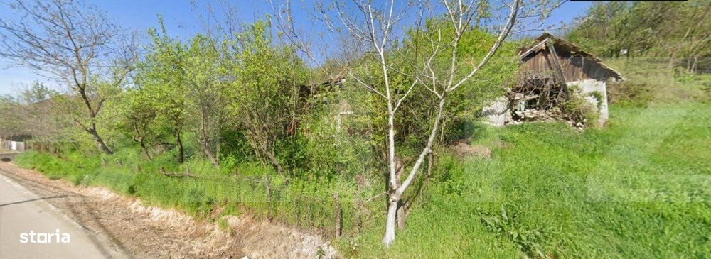 Casa demolabila 51mp, cu teren 900mp in Corpadea zona centrala