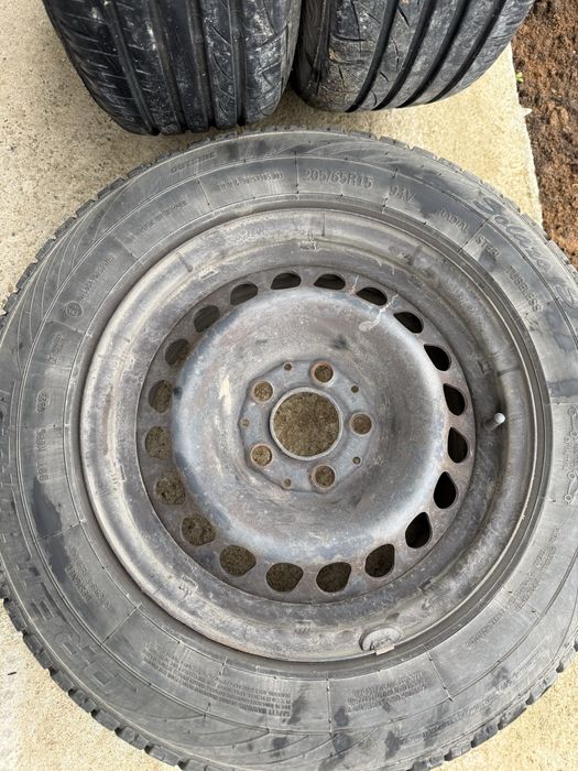 Vând set roti Mercedes Audi Volkswagen R15