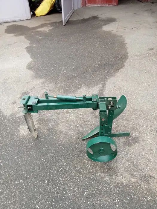 Plug reglabil pentru motocultor