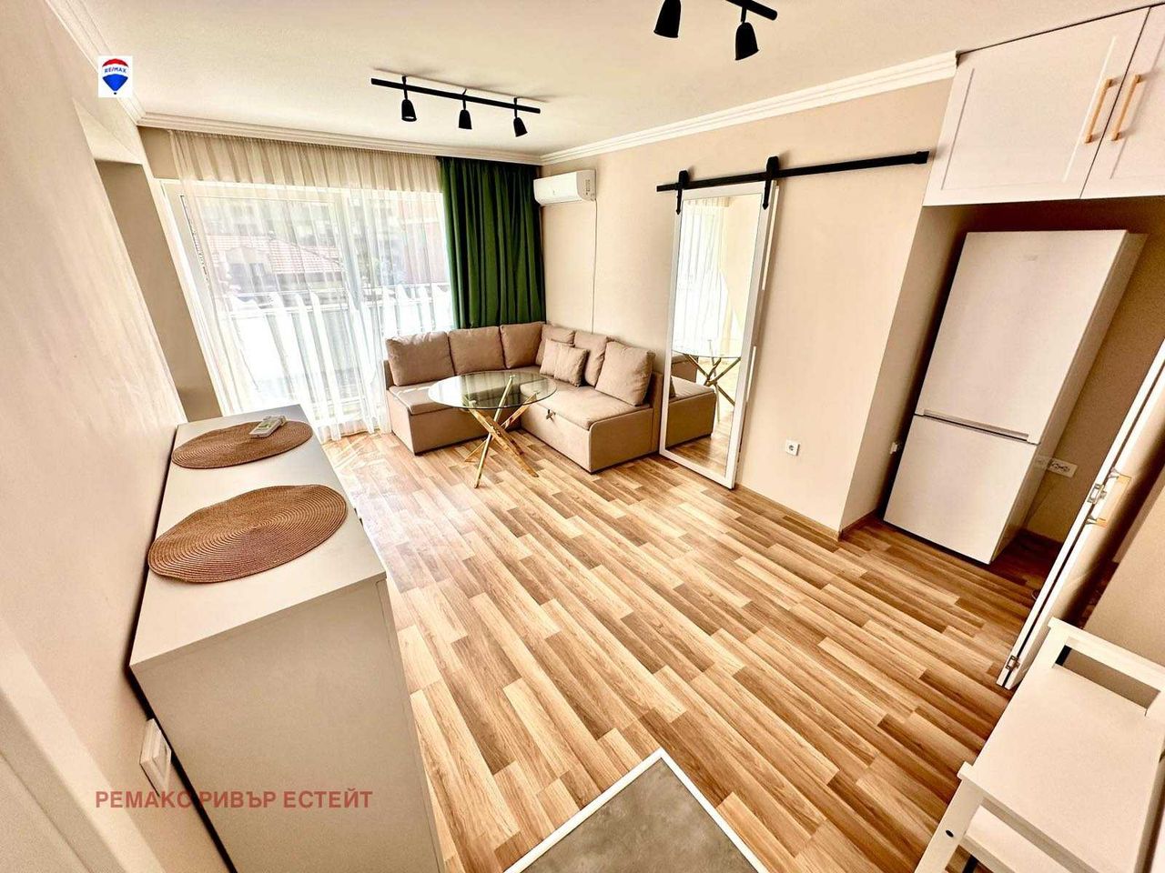 Дава се под наем Двустаен апартамент в Русе, Хъшове - 50 кв.м за 408 € - Снимка #1