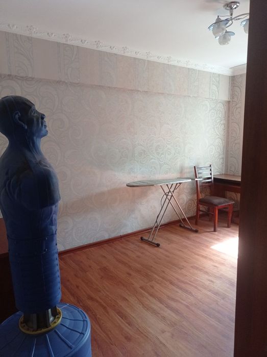 Юнусабад 4 квартал  Продается квартира  3/3/4