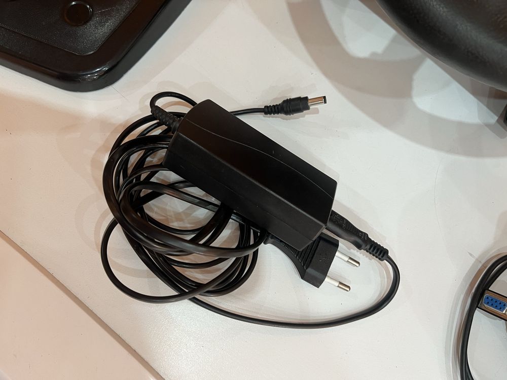 Перфектен logitech g25