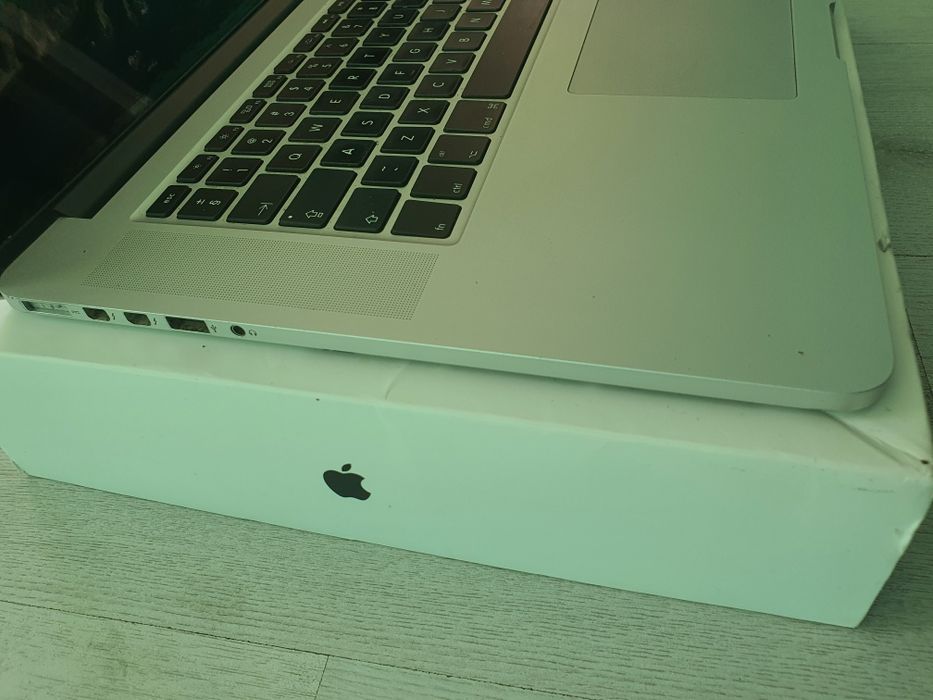 Macbook Pro Retina 15" (Late 2013), Intel Core i7, 16GB RAM, 128GB SSD