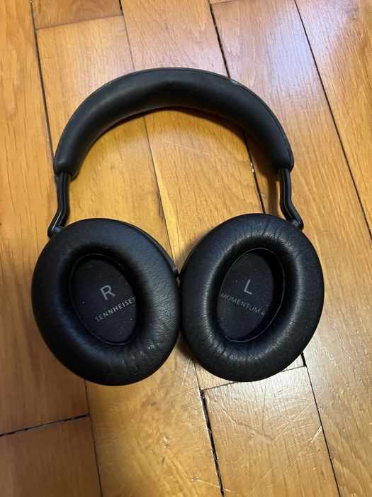 Casti Sennheiser Momentum 4