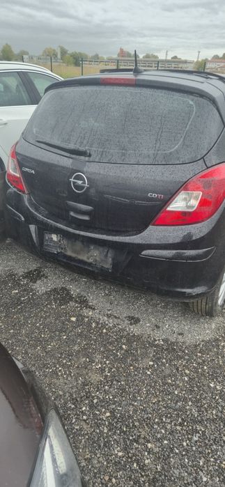 Опел корса Д 1.3 CDTI