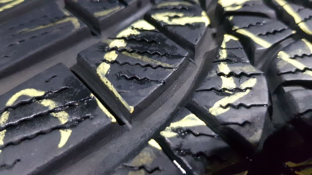 Anvelope 4x235 45 18 kumho iarnă dot 20 mm 6