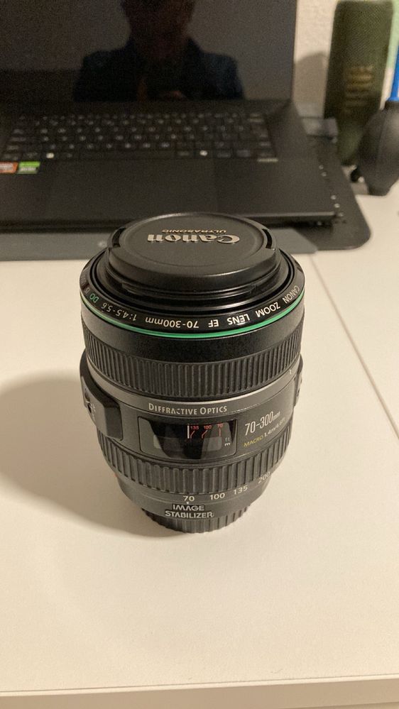 Canon EF 70-300 f4.5-5.6 DO IS USM