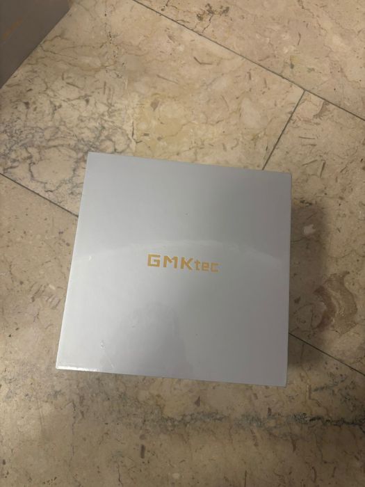 Mini pc GMKtek NucBox K8 plus ryzen 7 8845HS 32gb 2tb radeon 760m