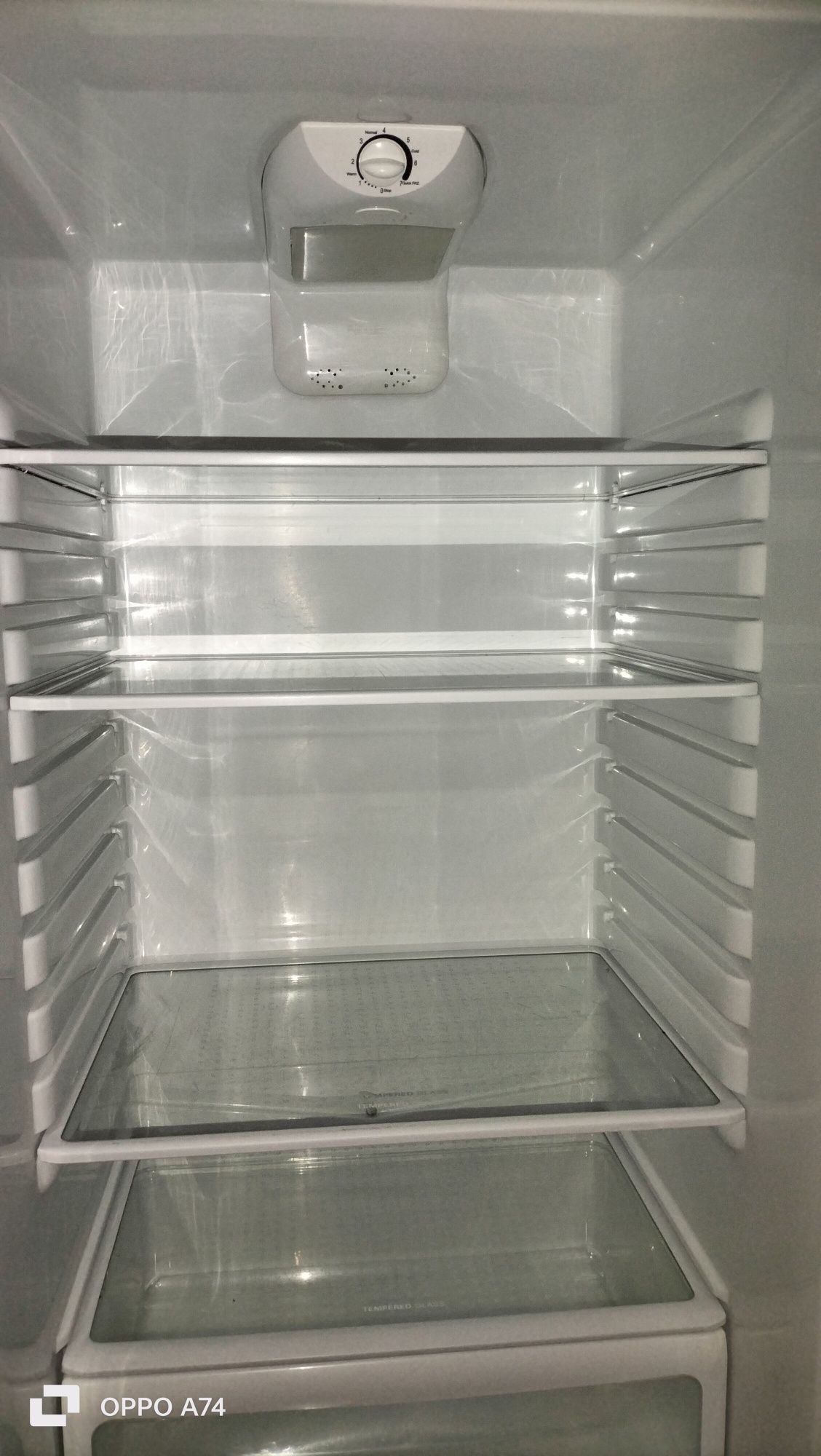 Продам холодельник,двух камерный