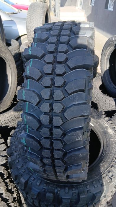 Anvelope pentru Jeep uri 250 RON bucata