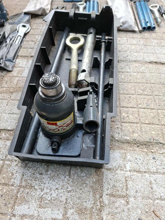 Бусови крикове и комплекти