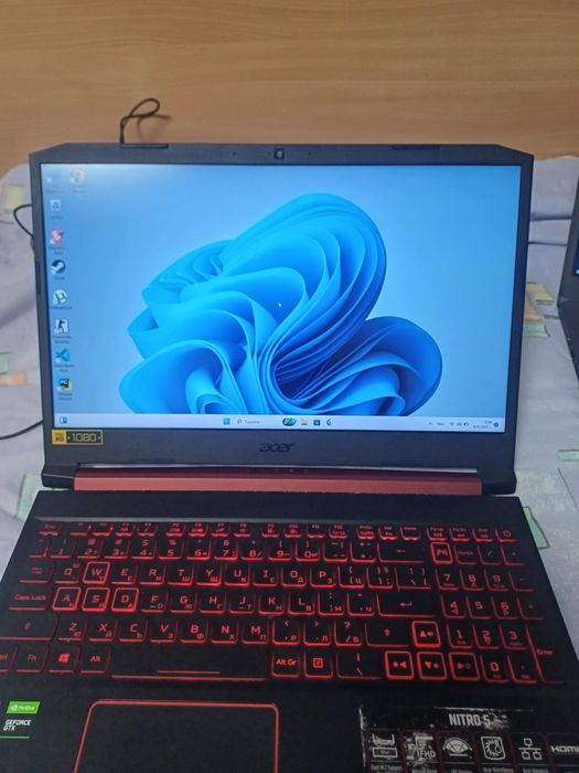 Acer Nitro 5 геймърски лаптоп