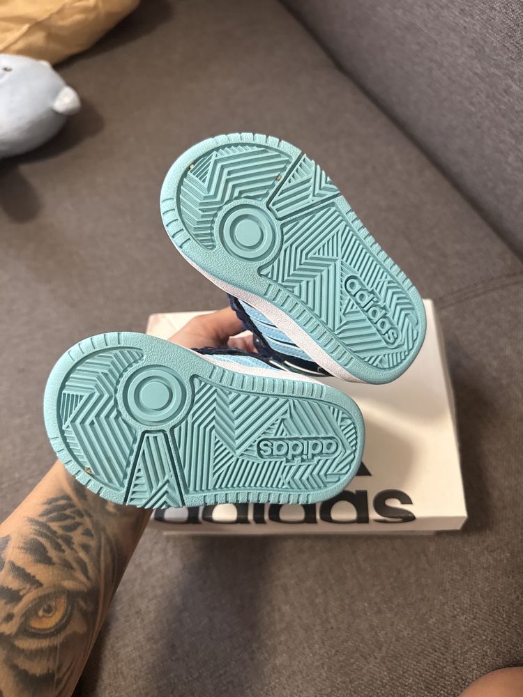 Детски кецове Adidas нови