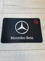 Pad-Covoras-Anti-Alunecare-Bord-Logo-Mercedes-C220-W204-E220-W212-CLA