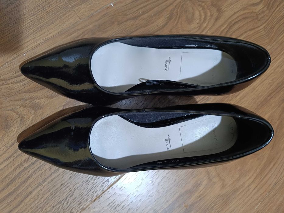 Официални черни обувки Tamaris