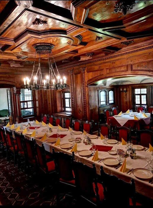 Inchiriem cabana- Castel Regal de Vanatoare Lapusna