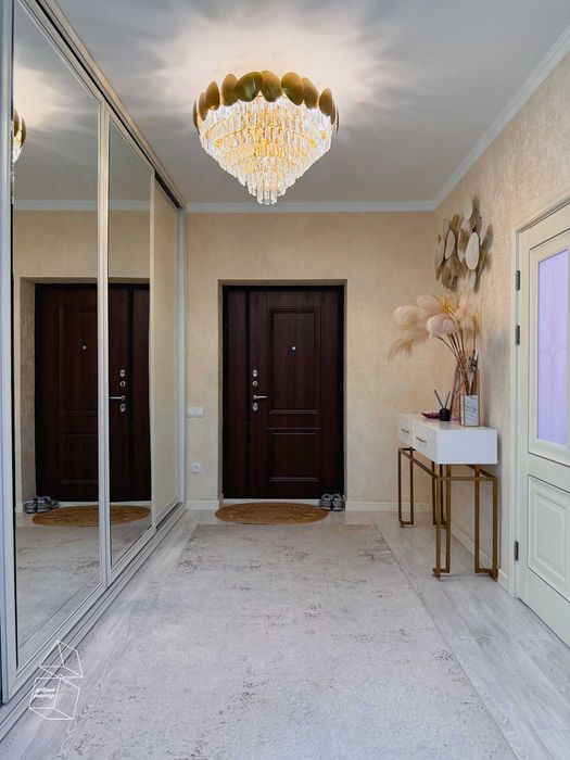 (Добрый) ЖК Yangi Darhon, 105 м², 3/4/7, Просторная