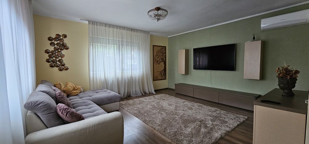 Casă 3 camere, curte 300 mp, foișor