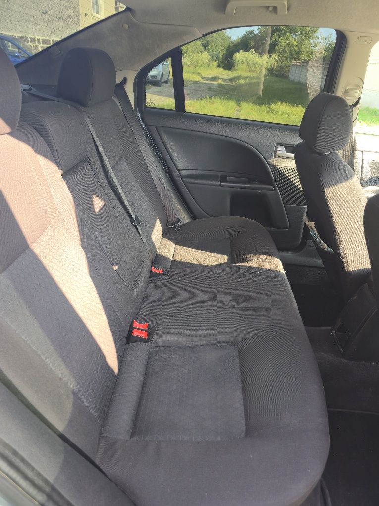 Продавам Ford mondeo mk3 1.8(Бензин, газ)
