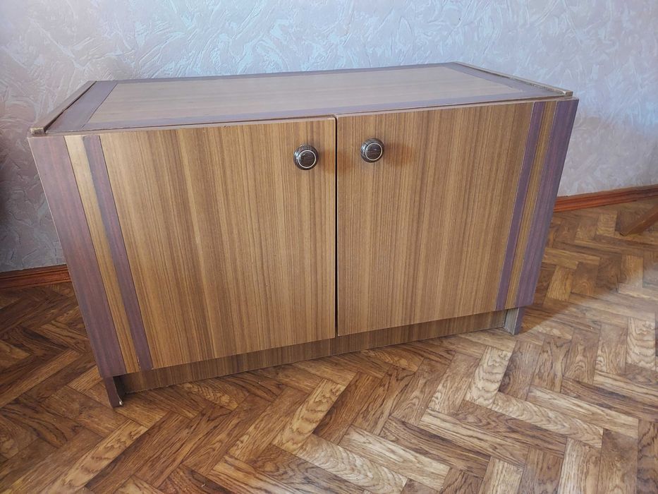 Продается тумбочка в хорошем состоянии