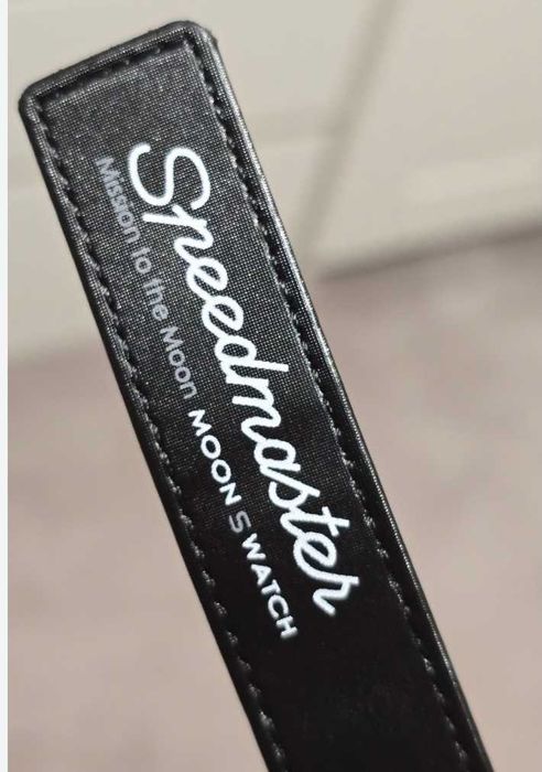 ceas       Swatch - Omega  Mision to the moon