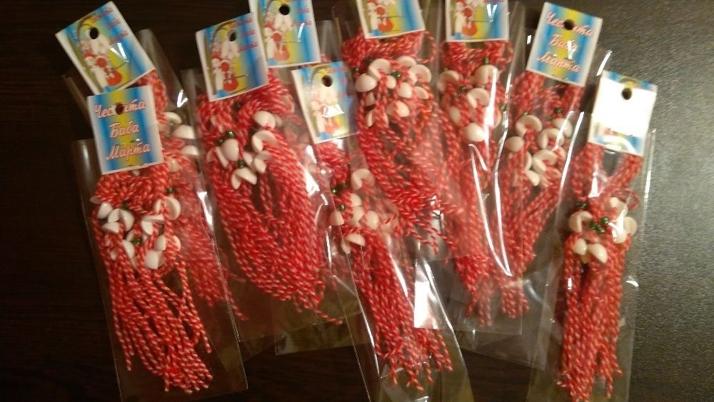 Евтини Мартеници на едро и дребно