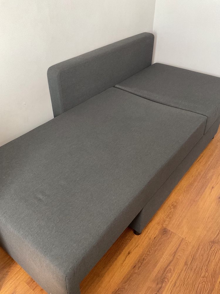 Canapea divan Ikea model extensibil Bygget cu ladă depozitare