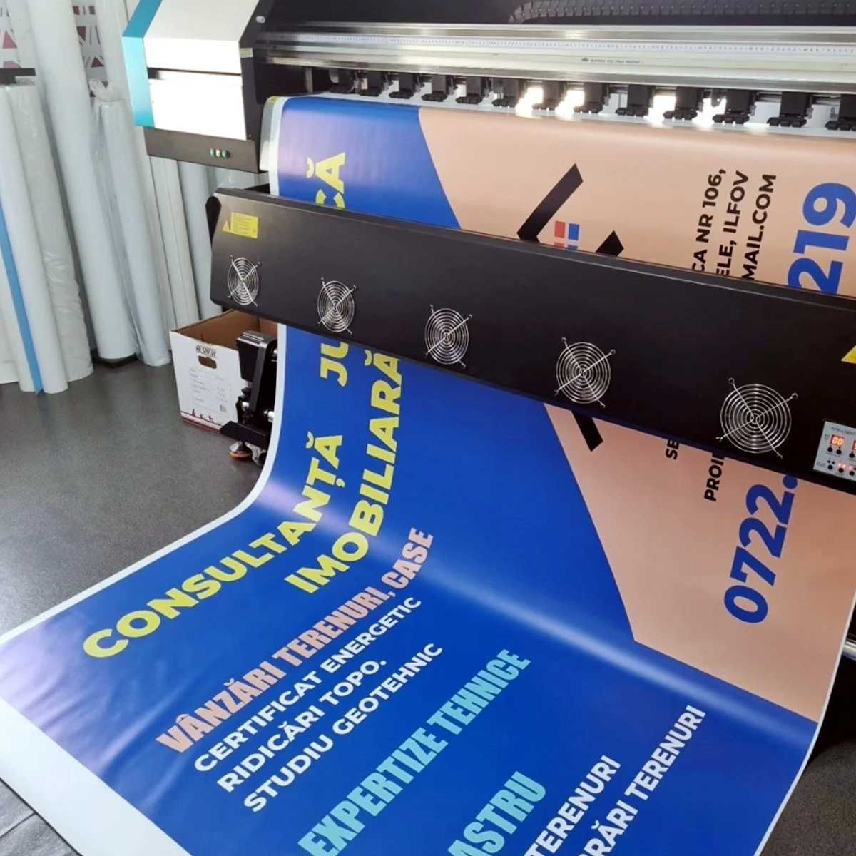 Print autocolant personalizat pentru masini, geamuri, usi, exterior