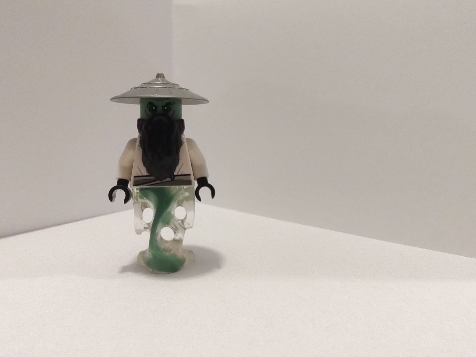 Vand minifigurina lego Ninjago sensei yang foarte rară