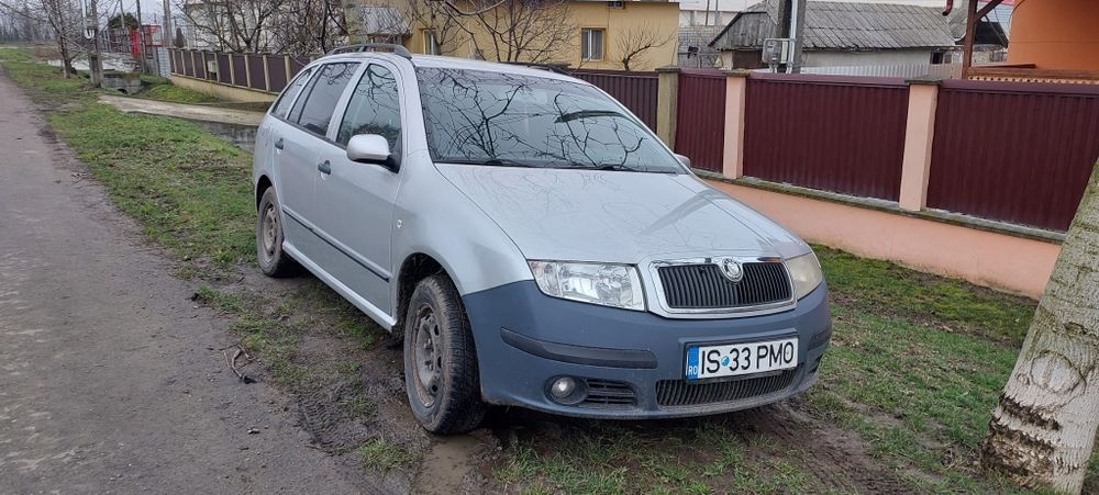 Vând Skoda Fabia