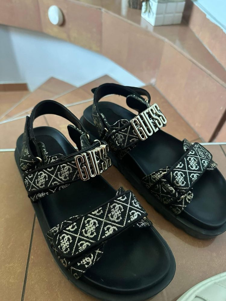 Дамски сандали Guess 39 размер