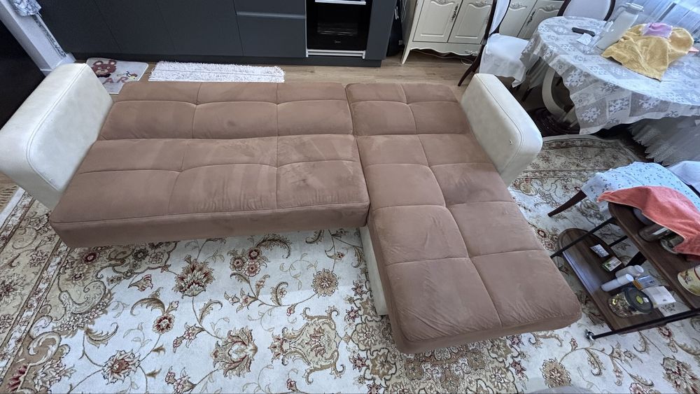Продам угловой диван + пуфик + кресло