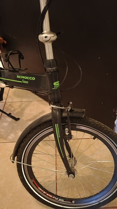 Doua biciclete care se strang  de vanzare