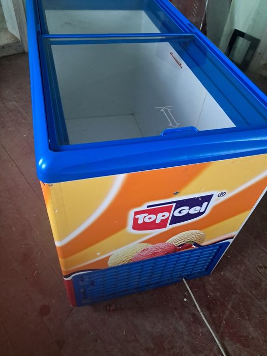 Lada frigorifica cu sticla 300l