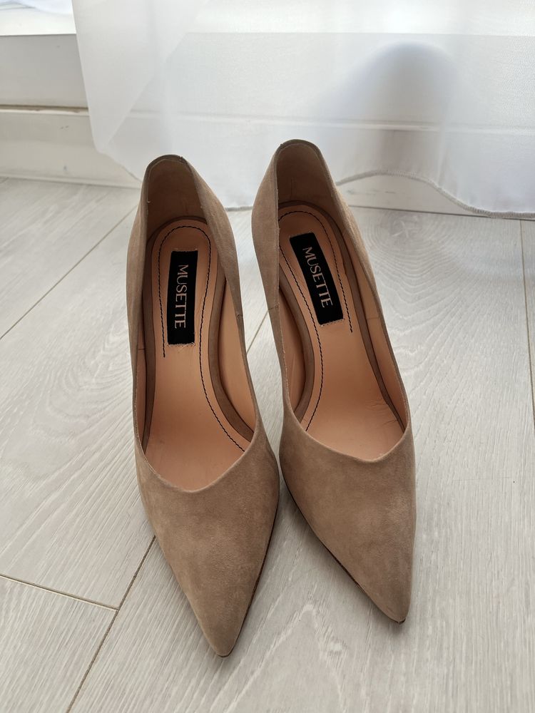 Pantofi cu toc Musette nude marimea 35-36 (23cm)