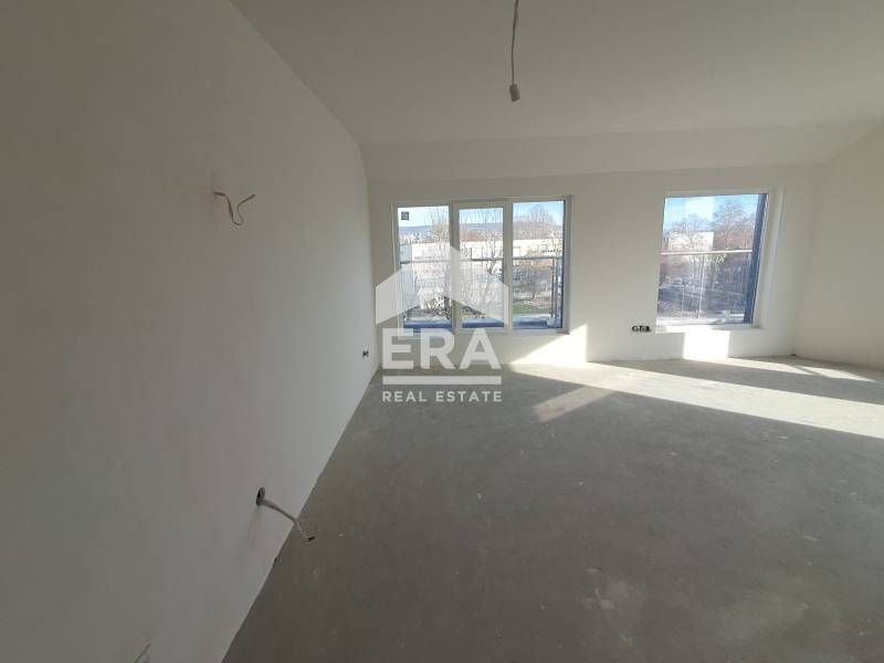 Продава се Тристаен апартамент в Варна, Аспарухово - 105 кв.м за 923 €/кв.м - Снимка #3