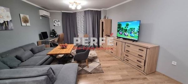 Продава се Тристаен апартамент в Бургас, Меден рудник - зона Б - 106 кв.м за 1491 €/кв.м - Снимка #1