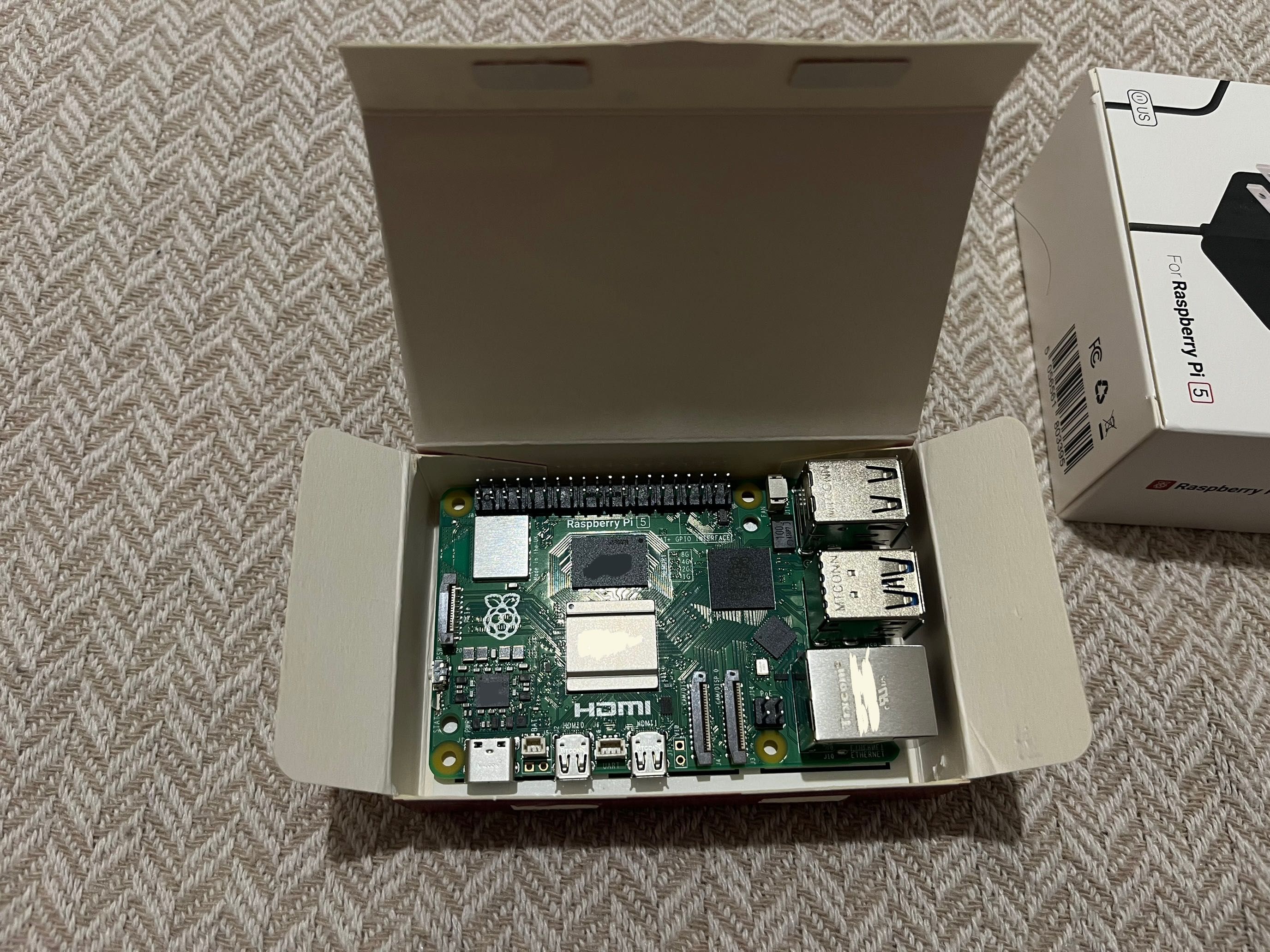 Raspberry Pi 5 8gb ram с корпусом для SSD
