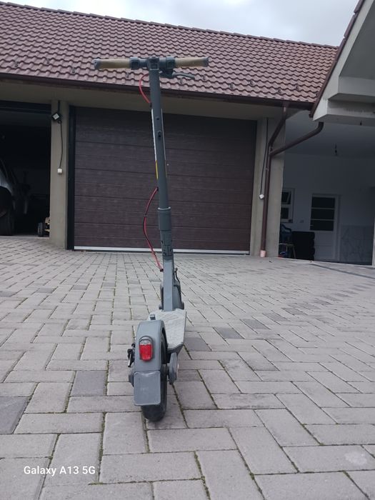 Vând trotineta electrica