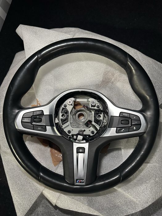 М волан BMW G30 с подгрев