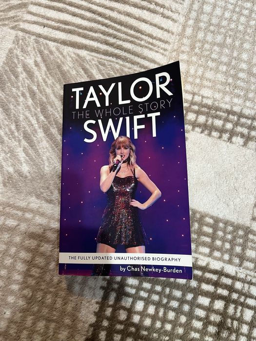 Taylor Swift - The Whole Story