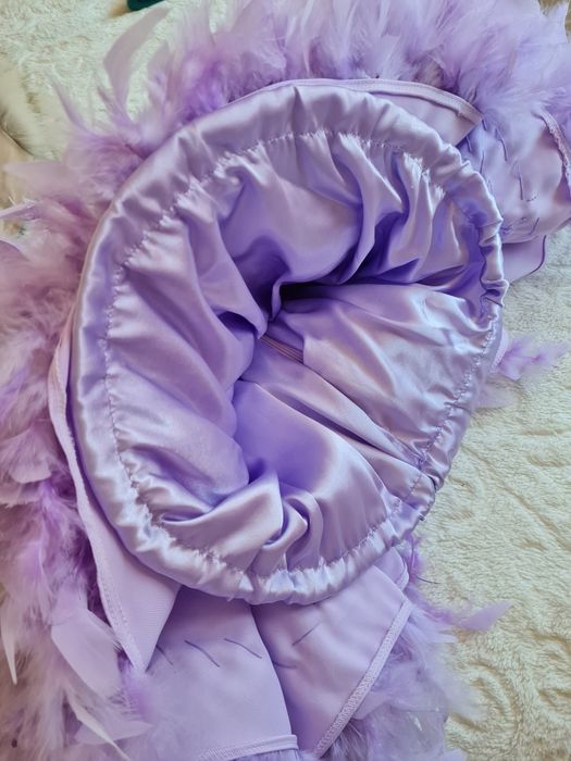 Рокля лилава с естествени пера