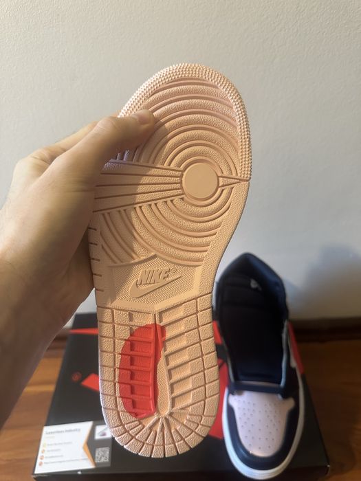 Air Jordan 1 Retro High Atmosphere (Women’s)